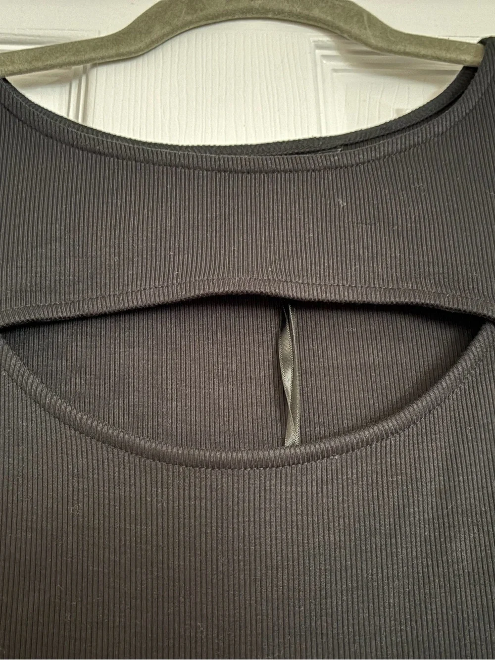 NWT 41 Hawthorn Sleeveless Black Ribbed Maxi Dress Front Cutout Size Medium